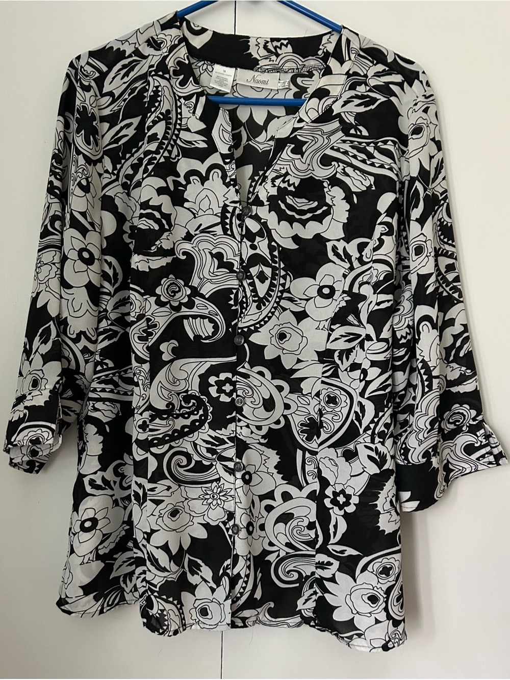 Black & White Floral Button-Front Blouse by Nannette